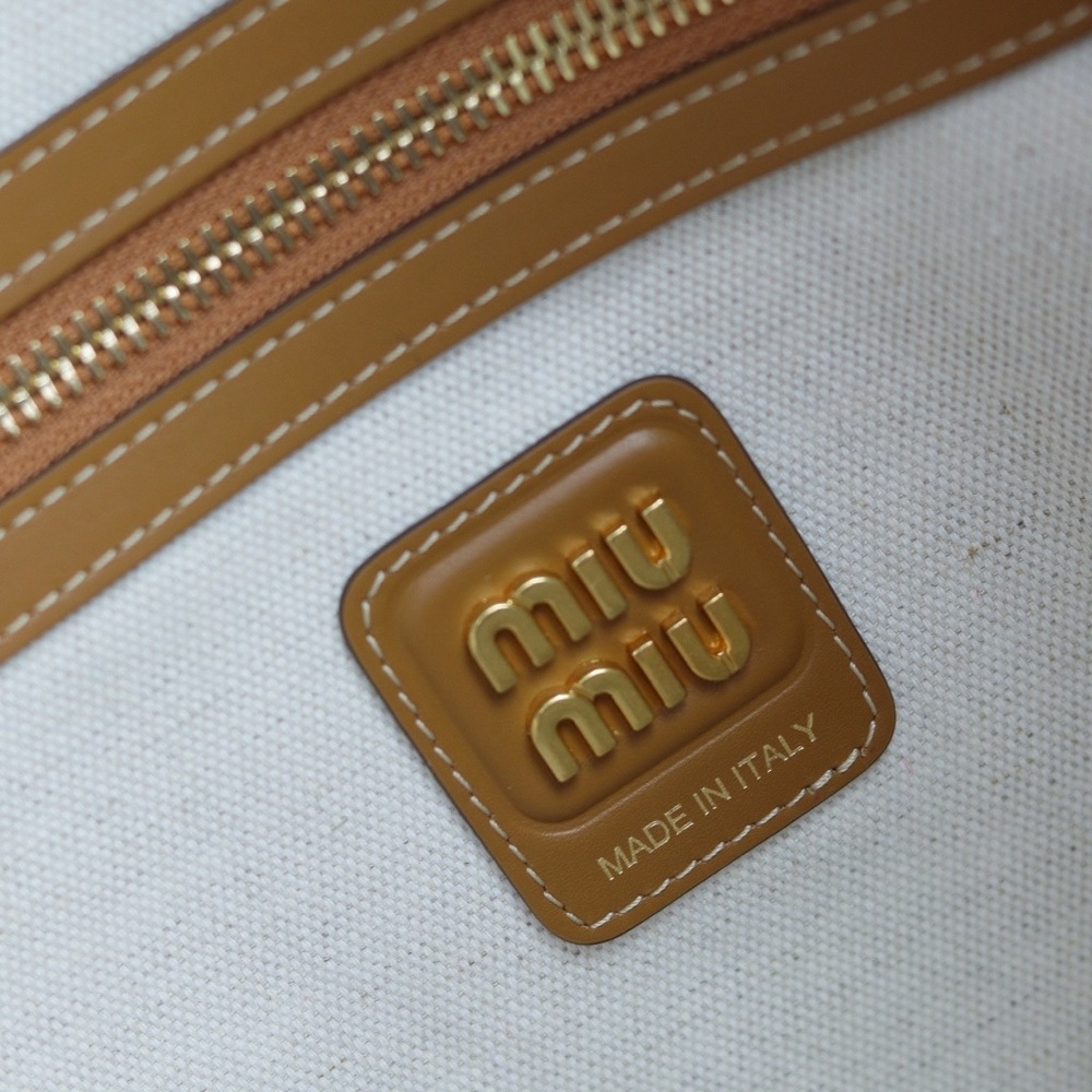 🥨Miu Miu Ivy Suede And Crochet Shoulder Bag - Picture 6 of 12